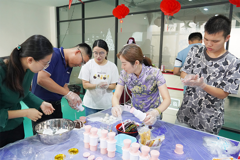 月圓中秋 · 集體慶生 | 溫馨九月，迎佳節(jié)，賀生辰，共團(tuán)圓！